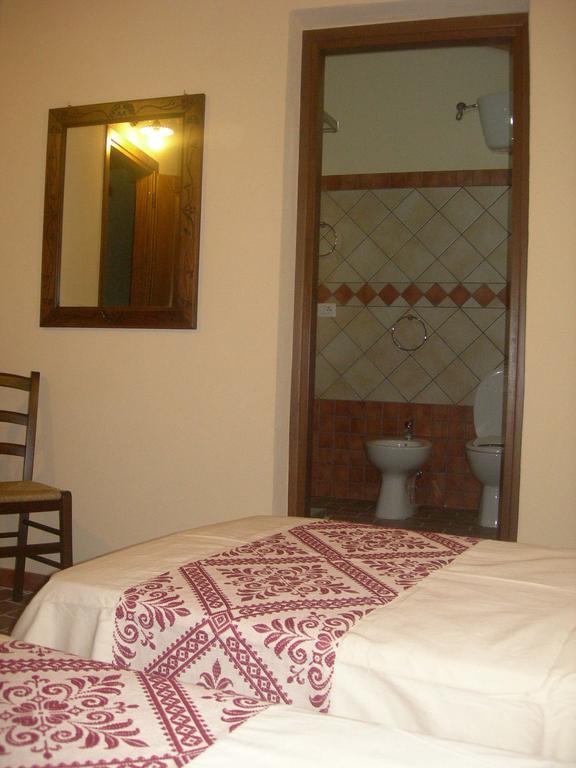 Agriturismo Battaglia Villamassargia Luaran gambar